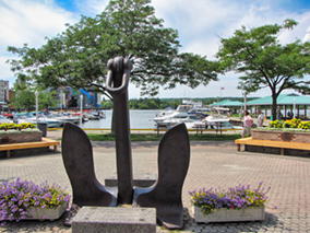 The image from Midlnad, Ontario, Canada