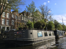 A few more houseboats.