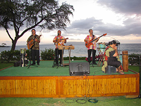 An image of Hula show at Maui