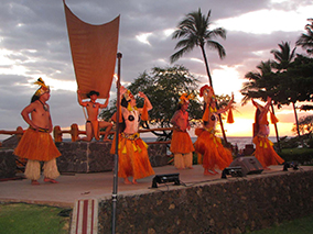 An image of Hula show at Maui