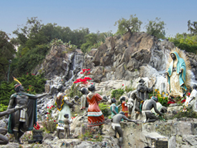 An image of La Gruta restaurant from our album