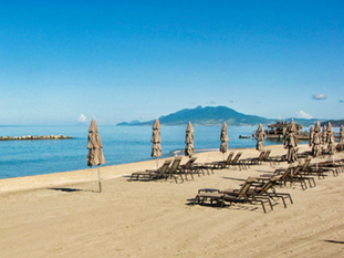 The image from Pinney's beach