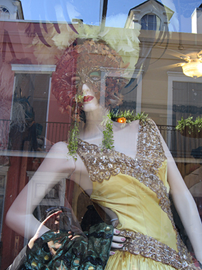 An image from New Orleans French quarter from our Album