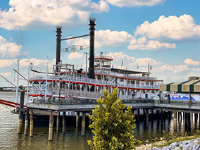An image from New Orleans French quarter from our Album