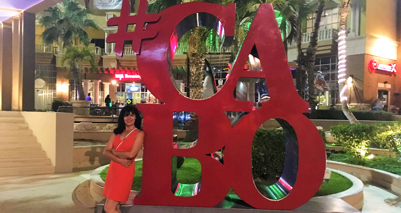 An image of Cabo San Lucas center