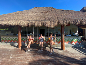 Image of Habaneros restaurant on the beach