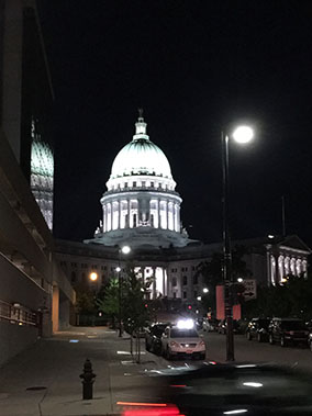 An image of the state capitol in Madison WI