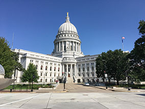 An image of the state capitol in Madison WI